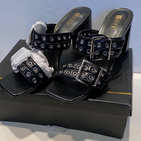 IDIFU Shoes - NIB Idifu Black Slip-on Double- Buckled Straps with Grommets High Heels